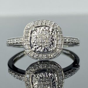 Pre-owned 9ct White Gold Cushion Shape Diamond Cluster Ring